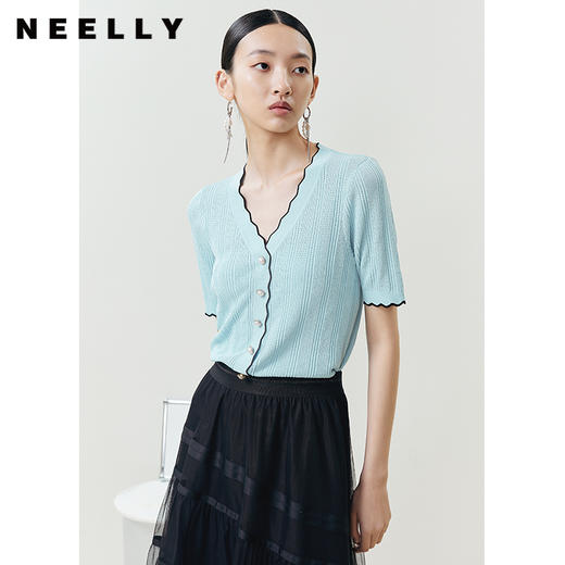 NEELLY纳俪商场同款气质V领波浪短袖针织衫女夏季新品透气单排扣N22042A01033 商品图3