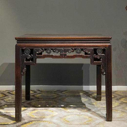 清 红木束腰马蹄腿拐子铜钱纹八仙桌 商品图4