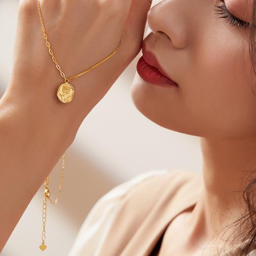 潮宏基玫瑰足金坠链（IN+系列） 商品图3