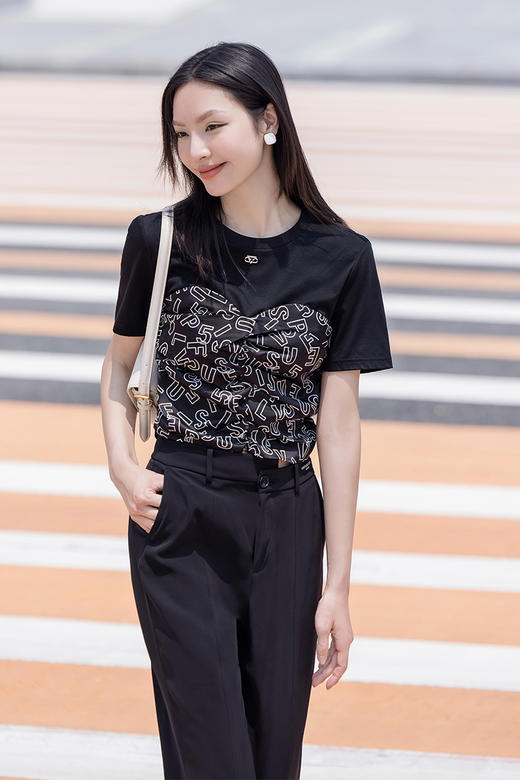 FIVE PLUS2022新款女夏装假两件短袖T恤女宽松字母设计感上衣2WN2021200 商品图1