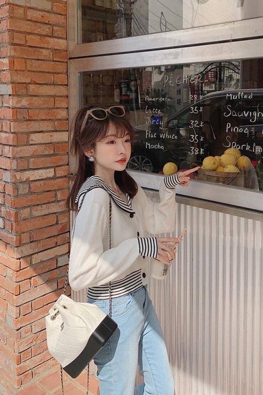 不退不换 断码清仓 金蘑菇菇【南法航海少女】今年偏爱海军风！氧气少女减龄针织半裙 商品图4