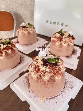 | 生椰拿铁蛋糕 | 明星产品，招牌必吃