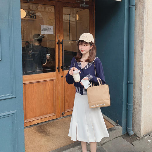 不退不换 断码清仓 金蘑菇菇【南法航海少女】今年偏爱海军风！氧气少女减龄针织半裙 商品图1