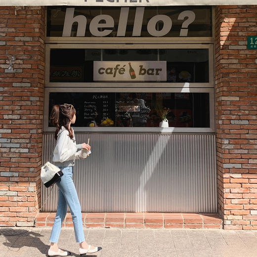 不退不换 断码清仓 金蘑菇菇【南法航海少女】今年偏爱海军风！氧气少女减龄针织半裙 商品图3