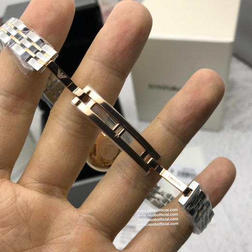 🔥AR专柜同步发售阿玛尼正品代工厂渠道，款式底盖型号一一对应，产品合格证，二维码，一表一码，可查阿玛尼防伪查询系统，参数全部对应正品，支持拆机验货 商品图7