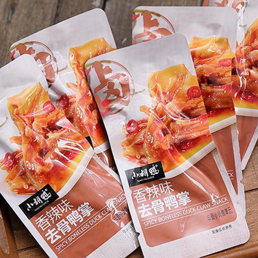 75g小胡鸭去骨鸭掌香辣味  真空包装 一口脆到底 商品图1