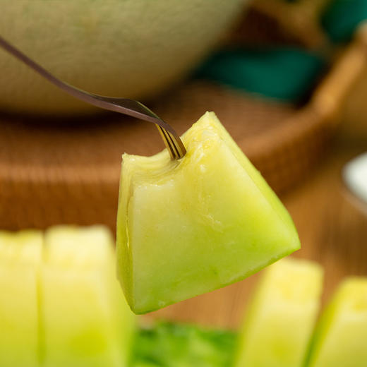 【一藤一瓜】山东网纹蜜瓜 2个小瓜/2个大瓜彩箱装 商品图1