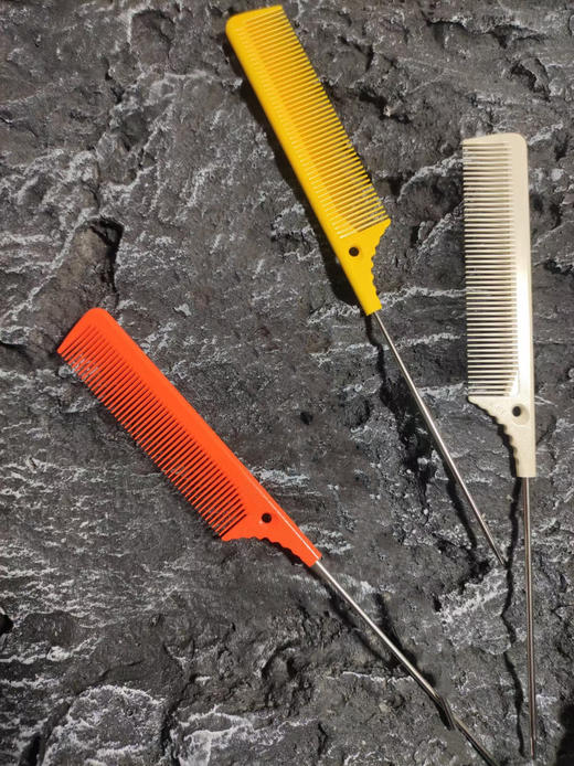 SA.KA硅胶梳K-6T   橙色 黄色 白色 裁发梳 挑梳 梳子 商品图0