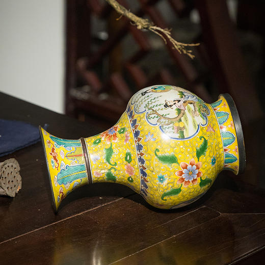 清 铜胎画珐琅麻姑献寿花瓶 商品图1