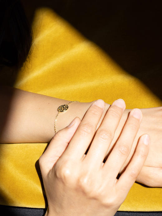 CAPSULE | Bracelet 12mm medallion The birds [ 花鸟印花 金色吊牌手链 ] 商品图3