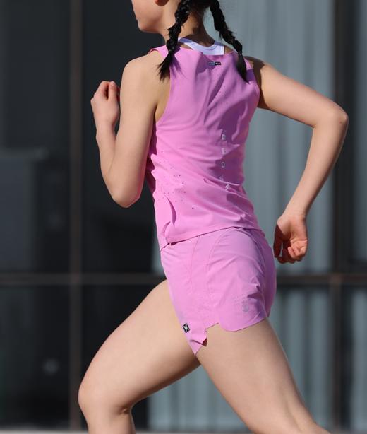 BODYWIT身体智慧飞天女2.5寸竞速短裤跑步速干防走光内衬透气凉爽 商品图1