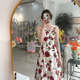 黛唯梵碎花吊带连衣裙2022夏季新款名媛风A性感高质量字裙法式复古茶歇长裙