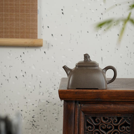 龙德堂陶艺 徐飞制 《青狮》原矿青段 270 cc 商品图0