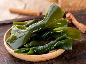 女人若有乳腺结节，坚持“2吃2不吃”，结节可能慢慢消失