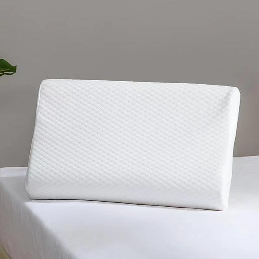 罗莱泰国乳胶护颈枕 商品图0