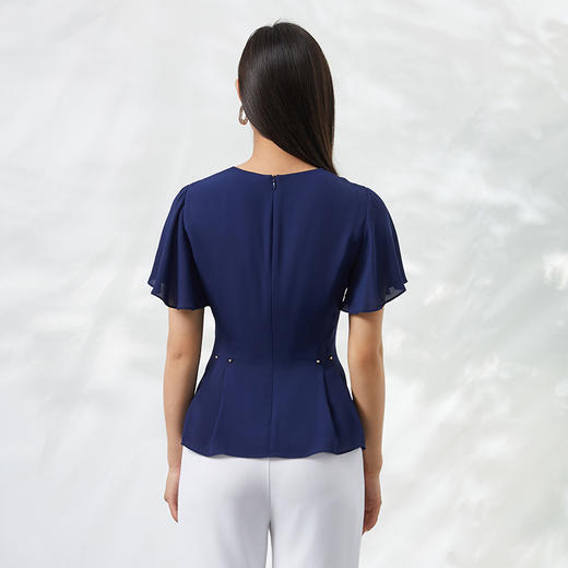 EITIE爱特爱夏季新款气质百搭显瘦经典通勤收腰T恤上衣B2213922 商品图3