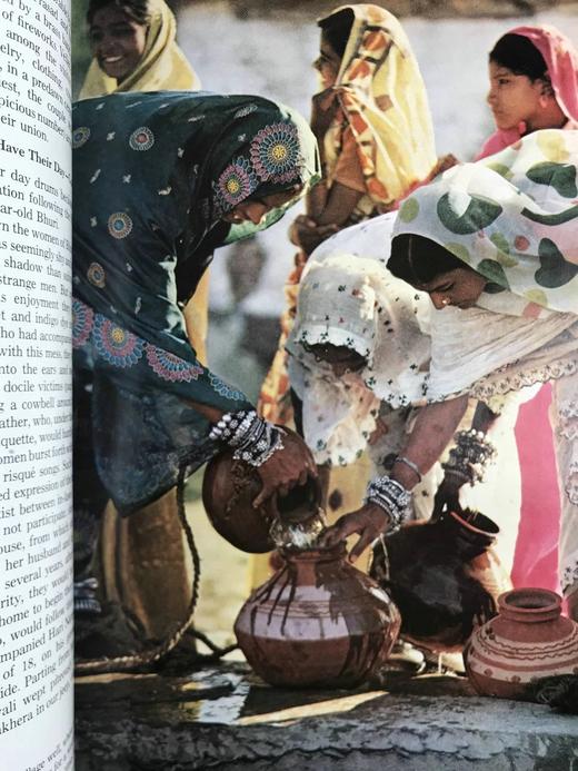 1977年下半年 国家地理杂志 约千幅彩色插图 精装16开 商品图4