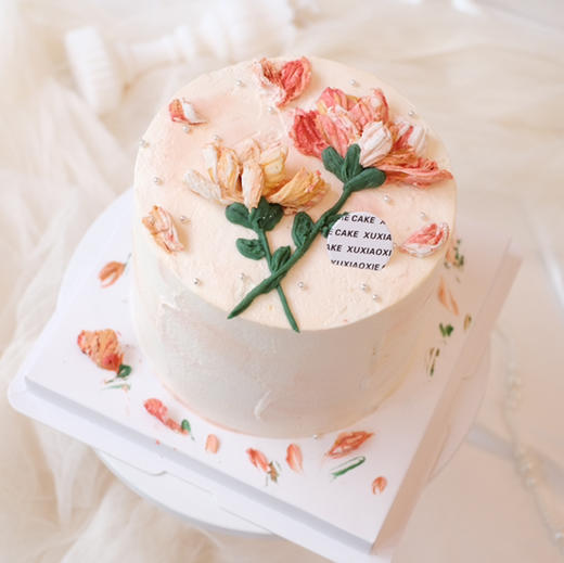 康乃馨豆沙刮刀花 （4层蛋糕胚，奶油抹面，3层夹心，水果默认火芒） 商品图3