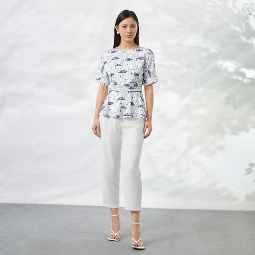 EITIE爱特爱夏季新款时尚通勤简约气质百搭收腰印花T恤上衣B2213920 商品图3
