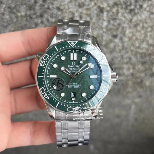 VS 以幽海之绿诠释海洋传奇！欧米茄2026新绿海马300双T黑摆轮8800机芯➕黑色防磁摆轮八爪鱼风车摆轮，整个手表基于正品original原版开模的super copy版本 做工精良 打磨精细‼️ 商品图1