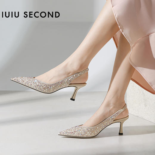 IUIU SECOND 2022夏新款经典延续珍珠水钻后空凉鞋高跟鞋U22AH11271 商品图4