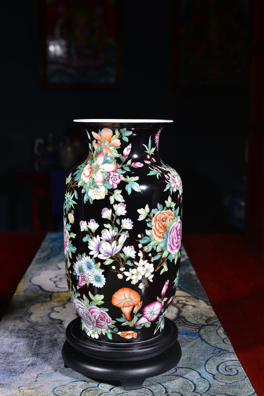 杨海新：黑地万花冬瓜瓶、粉彩 商品图0