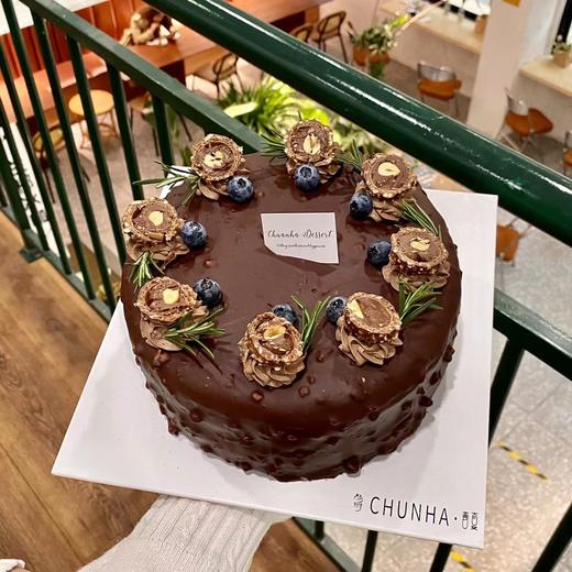 | 费列罗巧克力蛋糕 | 商品图1