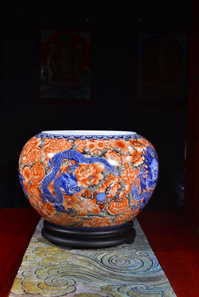 杨海新：青花矾红龙穿万花