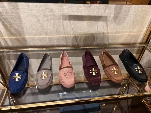 直邮¥1550！TB tory burch 复古大logo豆豆鞋  每个女生都必须有的一款 ！ 商品图0