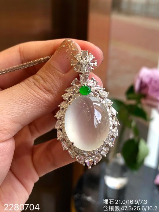 2280704，玻璃蛋面吊坠。具体价格微信咨询 商品图5