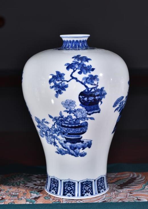 杨海新：青花博古图梅瓶 商品图0