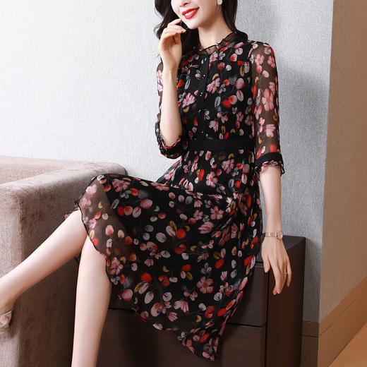 时尚碎花重磅真丝连衣裙，新款收腰显瘦桑蚕丝名媛气质连衣裙SS-L210311 商品图2