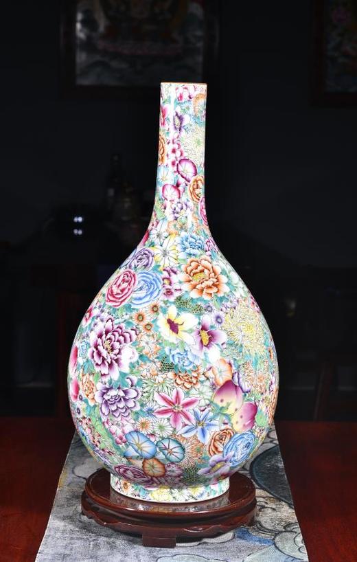 粉彩万花不落地胆瓶 商品图0