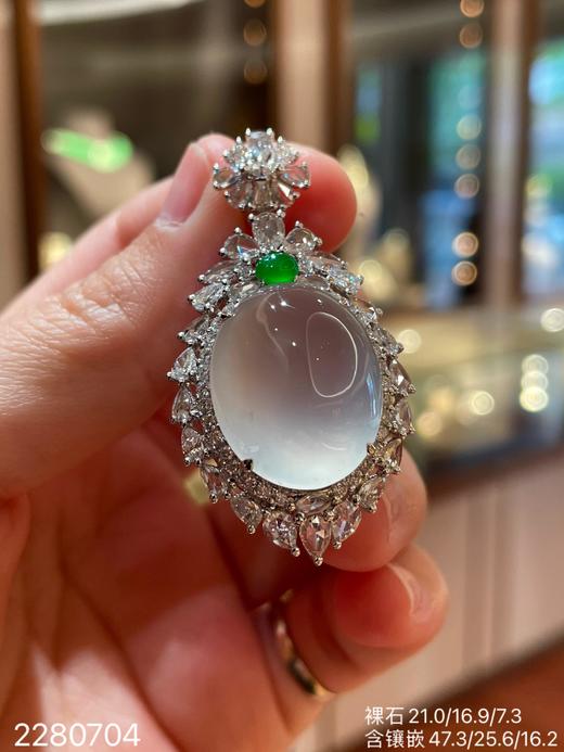 2280704，玻璃蛋面吊坠。具体价格微信咨询 商品图8