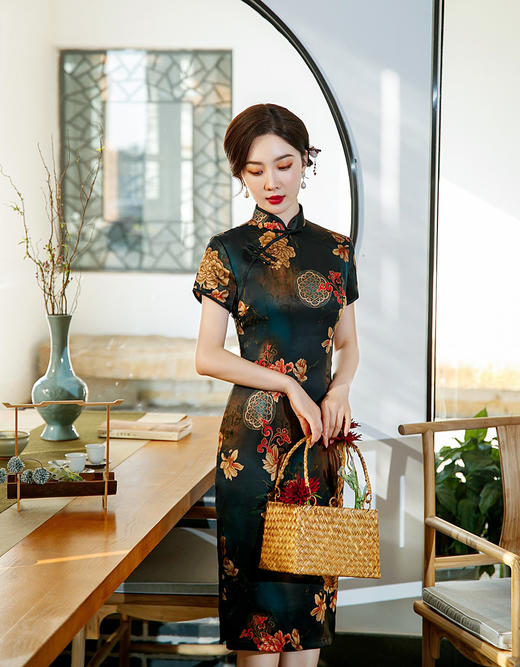 ZAYS-82243春夏中长双层印花旗袍改良气质复古立领丝绸斜襟短袖旗袍 商品图3