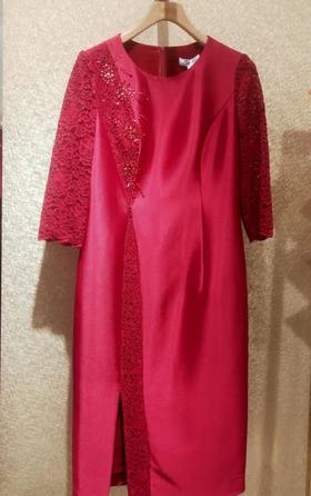 3楼 莱迪雅服饰 聚酯纤维礼服