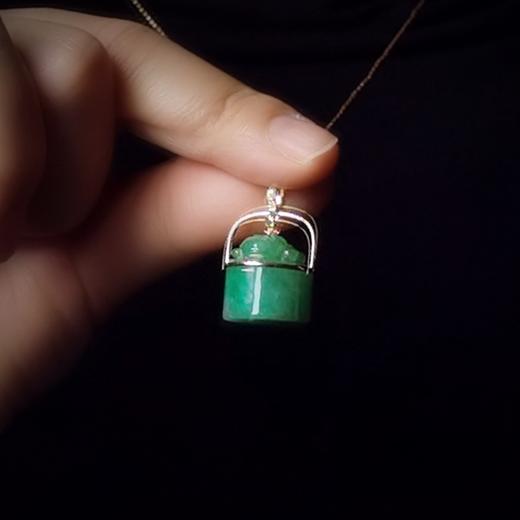 18k金翡翠印纽项坠 商品图5