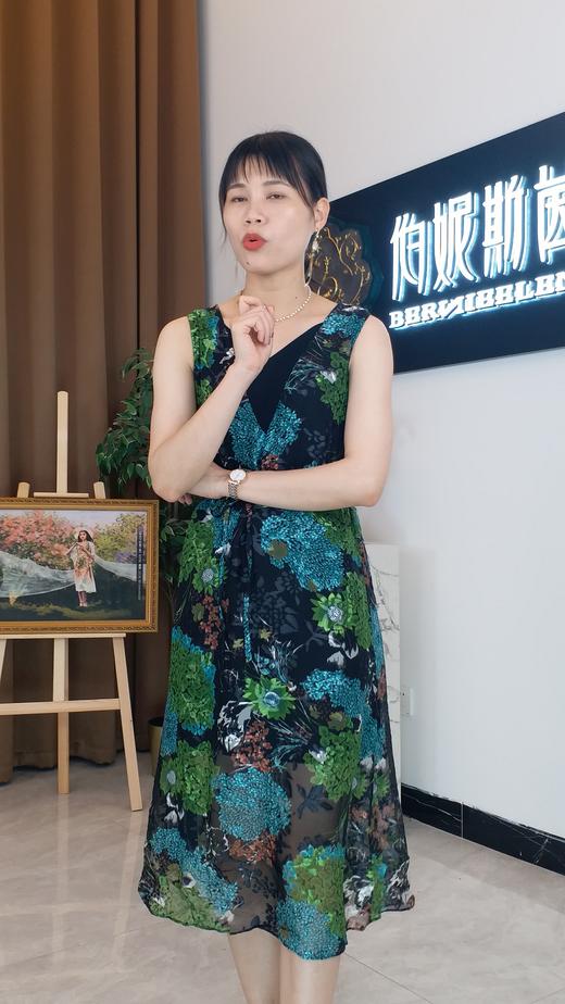 2S6939--绿色连衣裙--其他《智慧之光--波 斯艺术》 商品图0