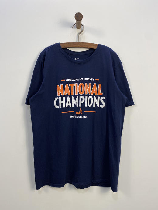 NIKE 耐克 ATHLETIC CUT 
NHL 美国国家冰球联盟 短袖T恤 _SST(M) 商品图1