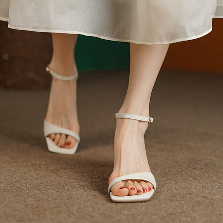 优雅百搭，纯色平头一字带高跟凉鞋LCC-C8193 商品图2