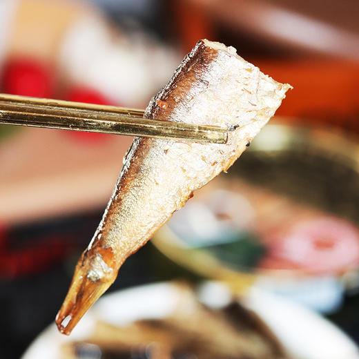 【中欧班列精选】俄罗斯进口油浸波罗的海熏制小鲱鱼罐头即食品下酒菜熏鱼肉160g 商品图2