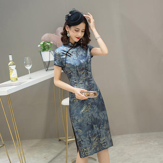 典雅古韵，新款复古日常改良中长款大码烫金双层旗袍 XL9173 商品图1