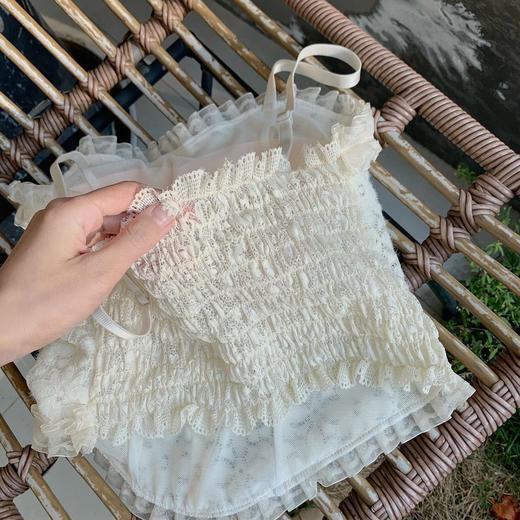 黛唯梵纯欲风木耳边珍珠扣蕾丝绣花法式固定杯吊带美背后背褶皱高弹美背 商品图3