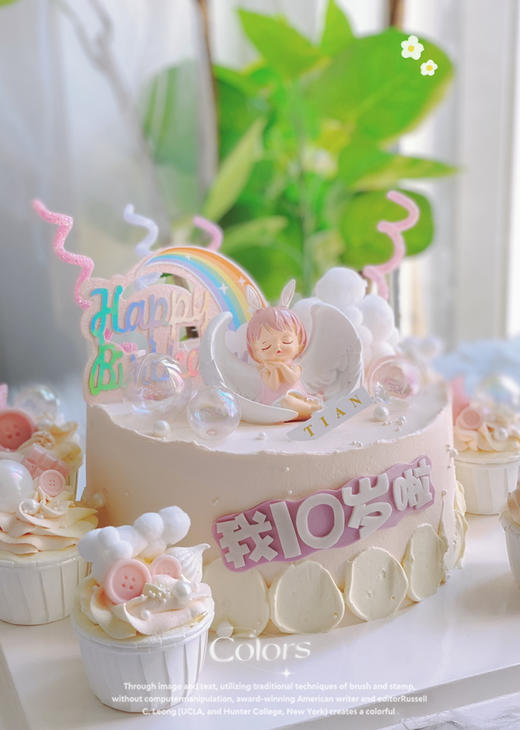 粉嫩公主系列蛋糕，搭配杯子蛋糕，顾客订制图片，部分装饰会细微调整，8寸加高主题蛋糕加6个同款杯子蛋糕，可供15人分享 商品图1