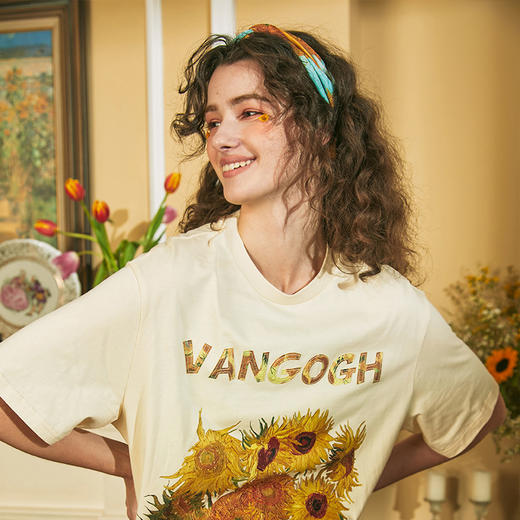 T恤 两三事梵高艺术花丛撒野夏新款短袖t恤女黑色设计感宽松上衣 商品图1