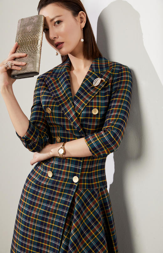 颈袖添香-连衣裙-刚柔并济-J20494593A 商品图4