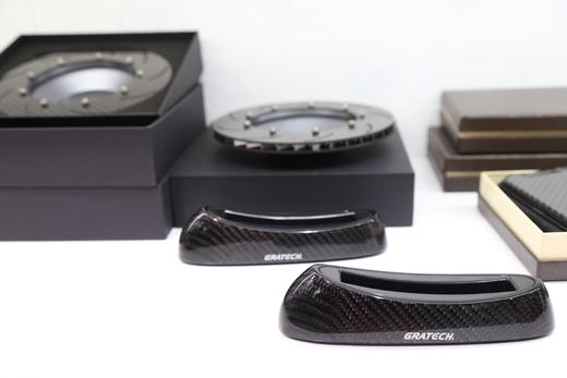 GRATECH 碳纤维周边/烟灰缸/红酒架/椅子/钥匙扣/手机壳/棒球棍/雪茄盒/椅子/名片座/笔筒 商品图3
