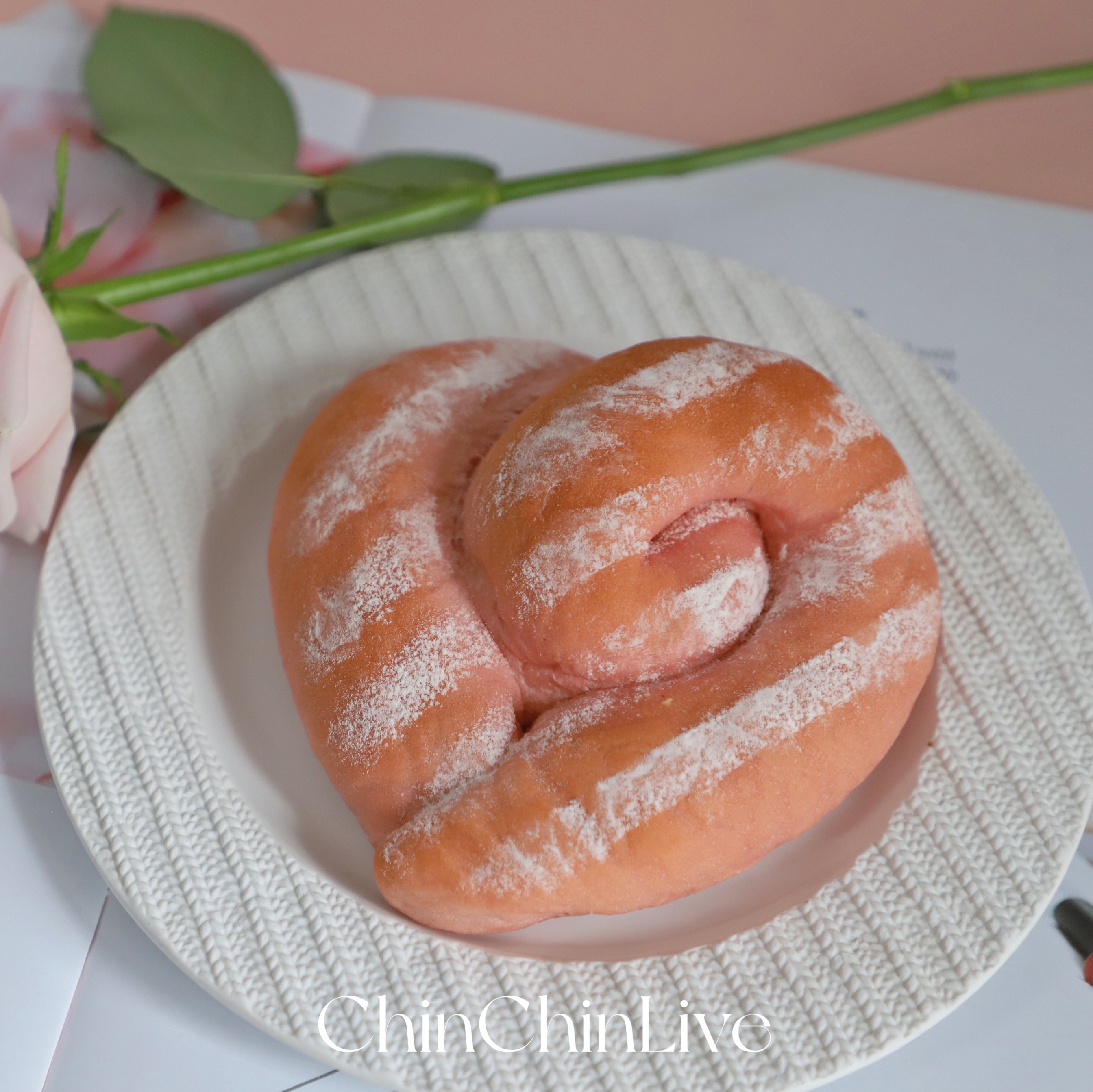 520草莓软欧面包