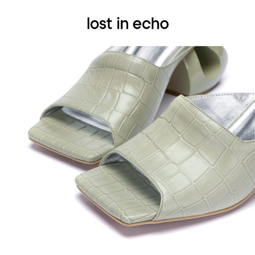 lost in echo 方头压纹牛皮镂空跟凉鞋 商品图1
