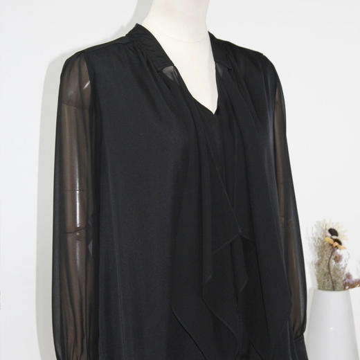 FOCALS福柯斯女装春秋新款V领长袖桑蚕丝拼接套头衬衫FRR2N065N1 商品图3